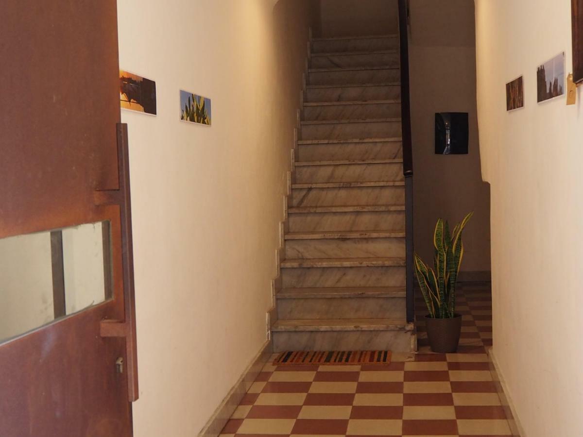 Tambu Apartments Катания Екстериор снимка